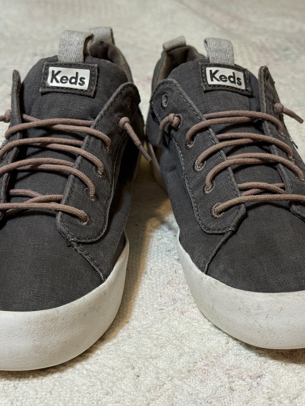 KEDS WOMENS SZ 9 GRAY WHITE CANVAS SLIPON CASUAL SNEAKERS EU 40 UK 6.5